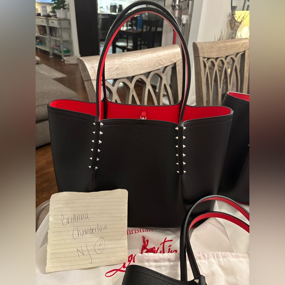 🌟 BNWT Christian LouBoutin Small Cabarock Tote in black grained leather 🌟